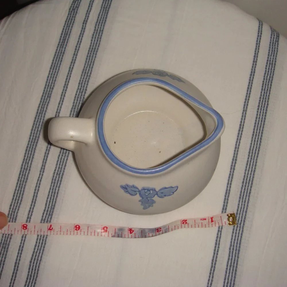 Pfaltzgraff Yorktowne Creamer Gravy